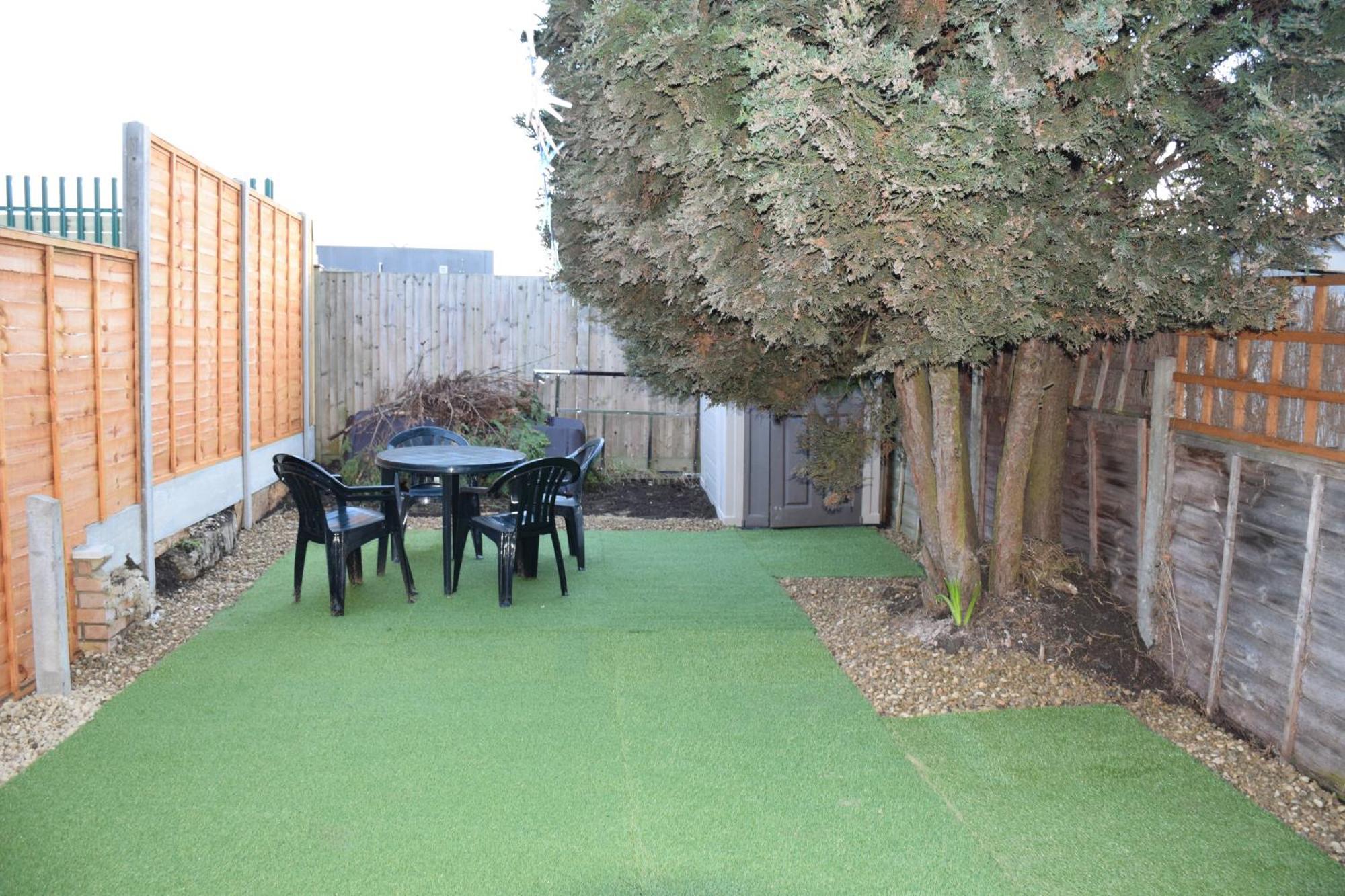 2 Bedroom Apartment, Fortescue Road London Luaran gambar